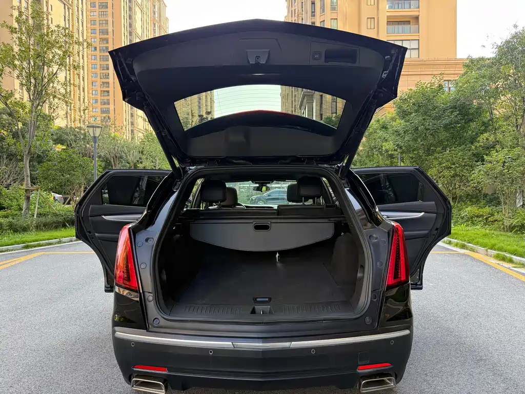 Cadillac XT5 2020 — фото 9