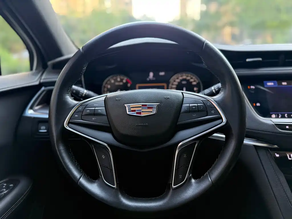 Cadillac XT5 2020 — фото 7