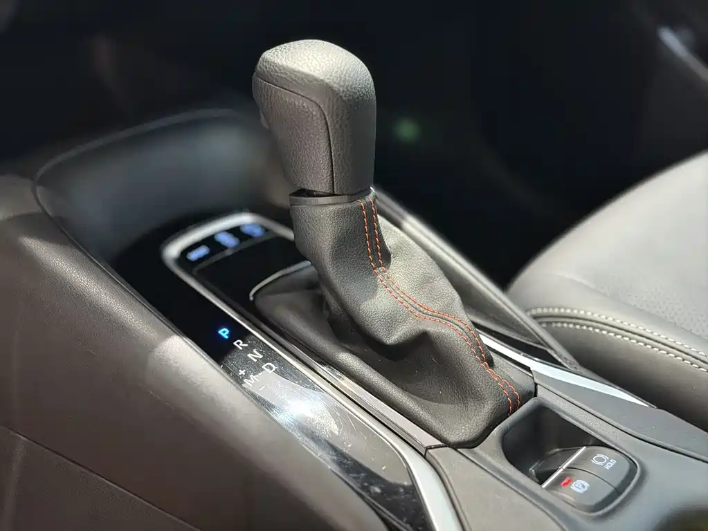 Toyota Corolla 2022 — фото 13