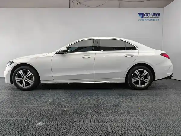Mercedes-Benz C-Class 2022