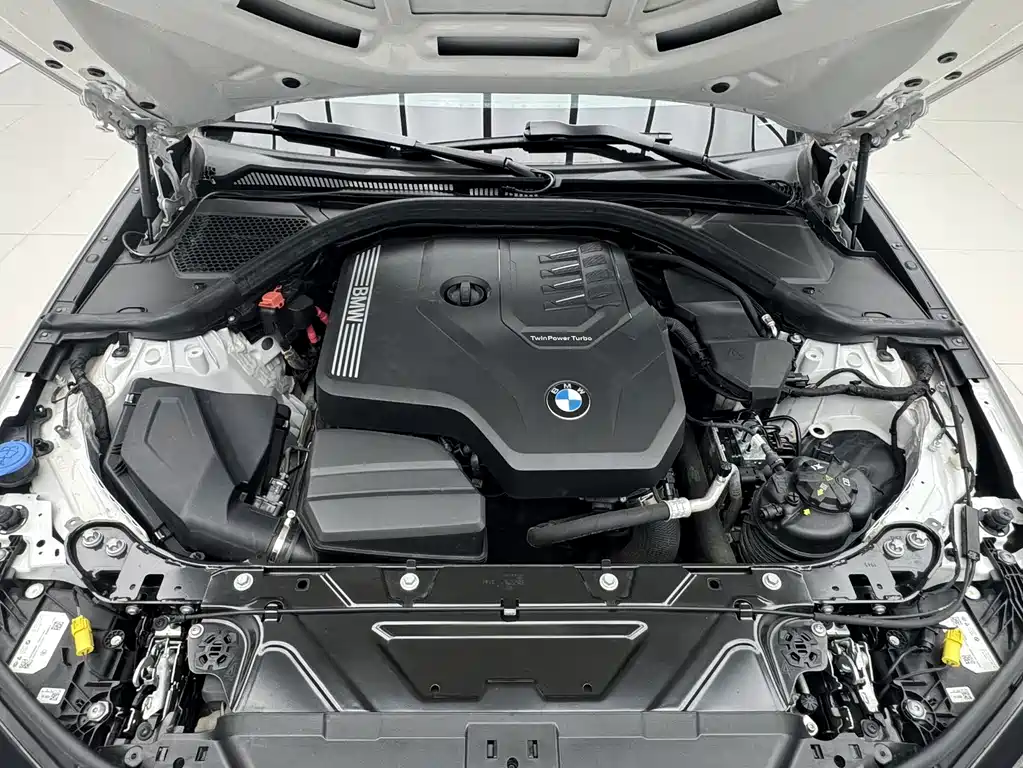 BMW 3 Series 2023 — фото 19