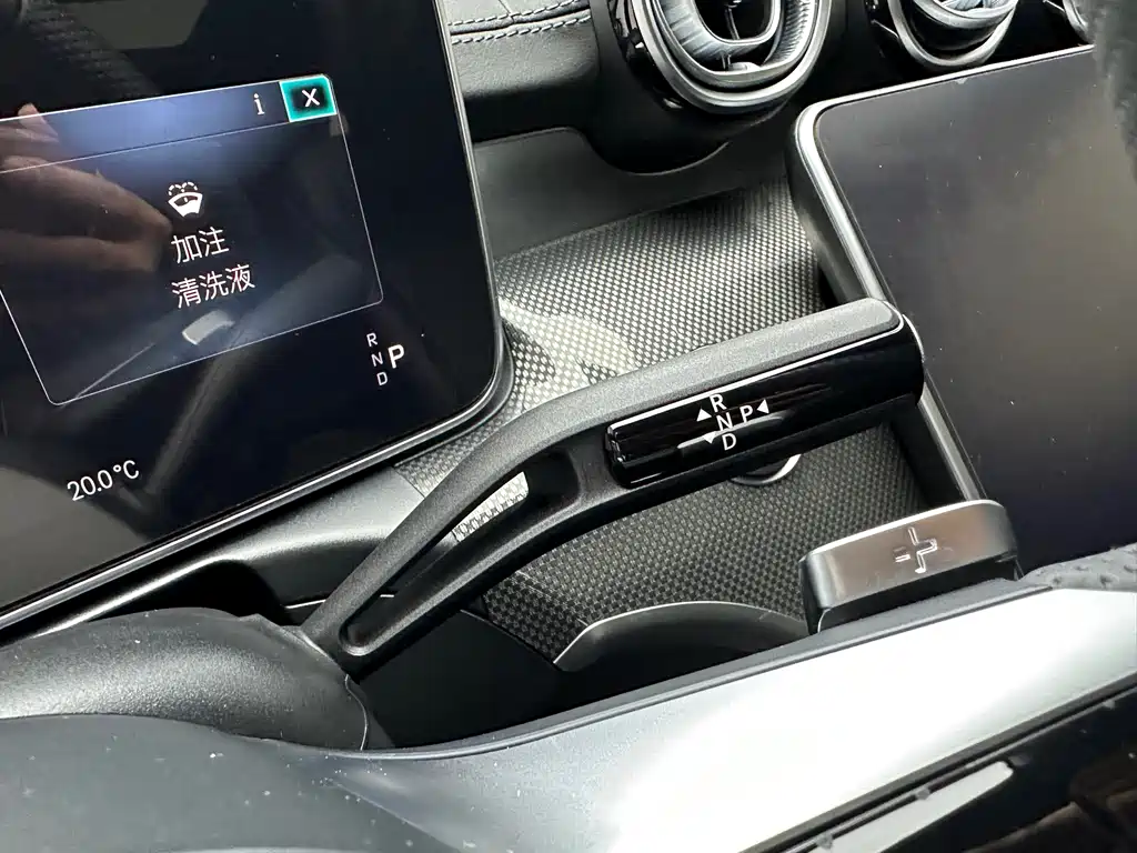 Mercedes-Benz C-Class 2024 — фото 17