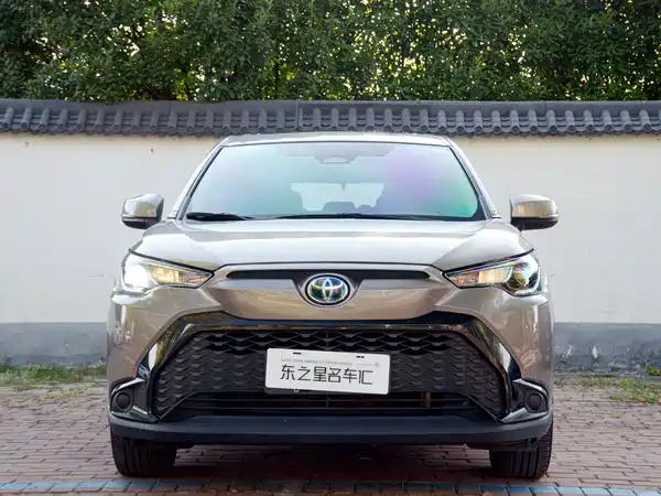 Toyota Frontlander 2023