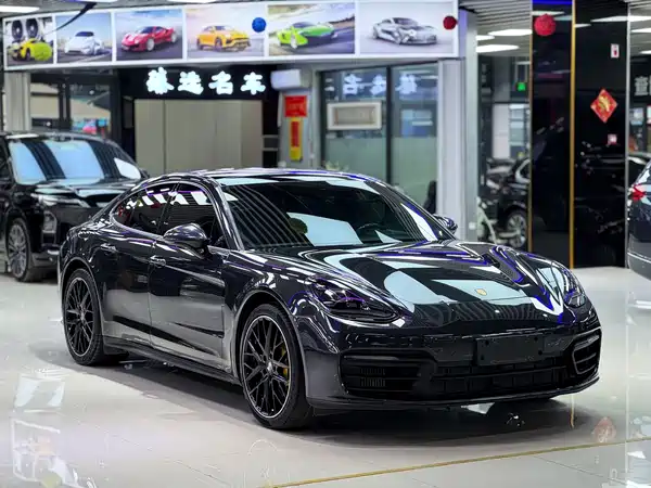 Porsche Panamera 2022