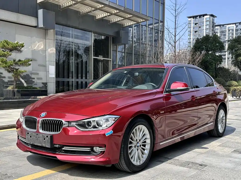 BMW 3 Series 2015 — фото 1