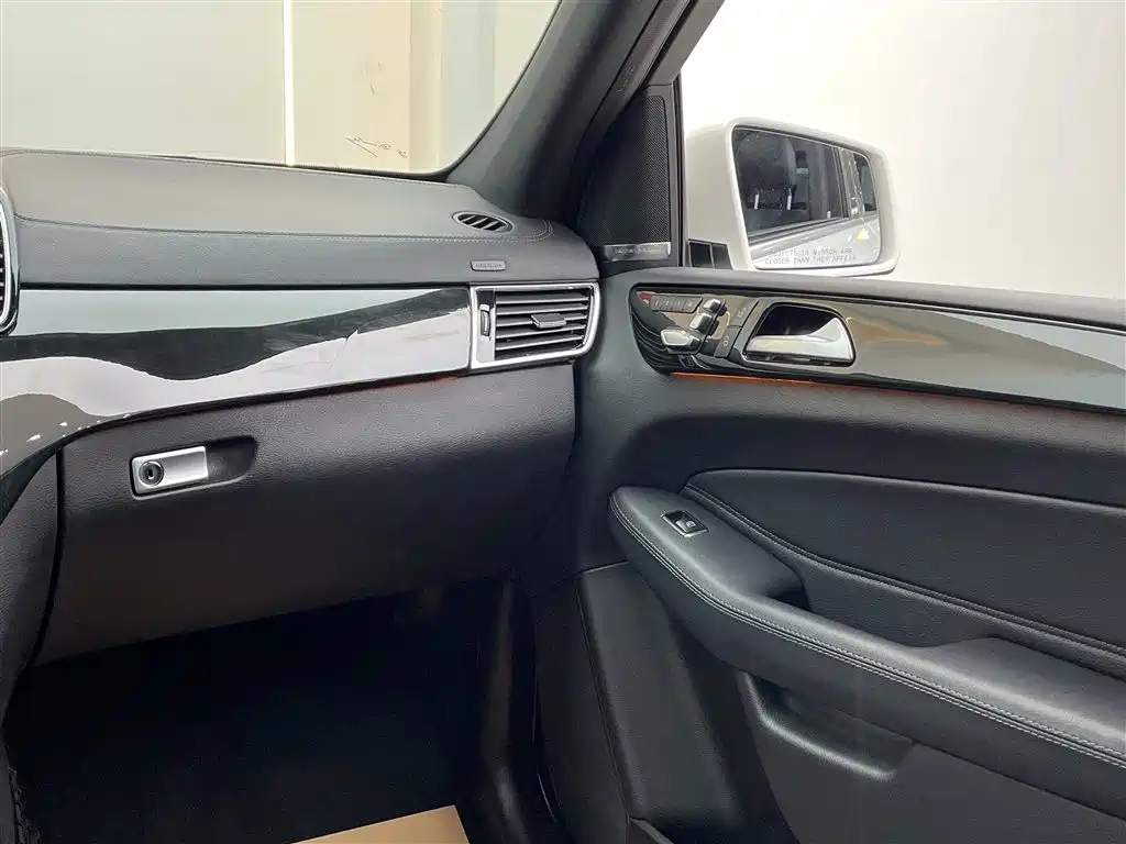Mercedes-Benz GLS 2020 — фото 29