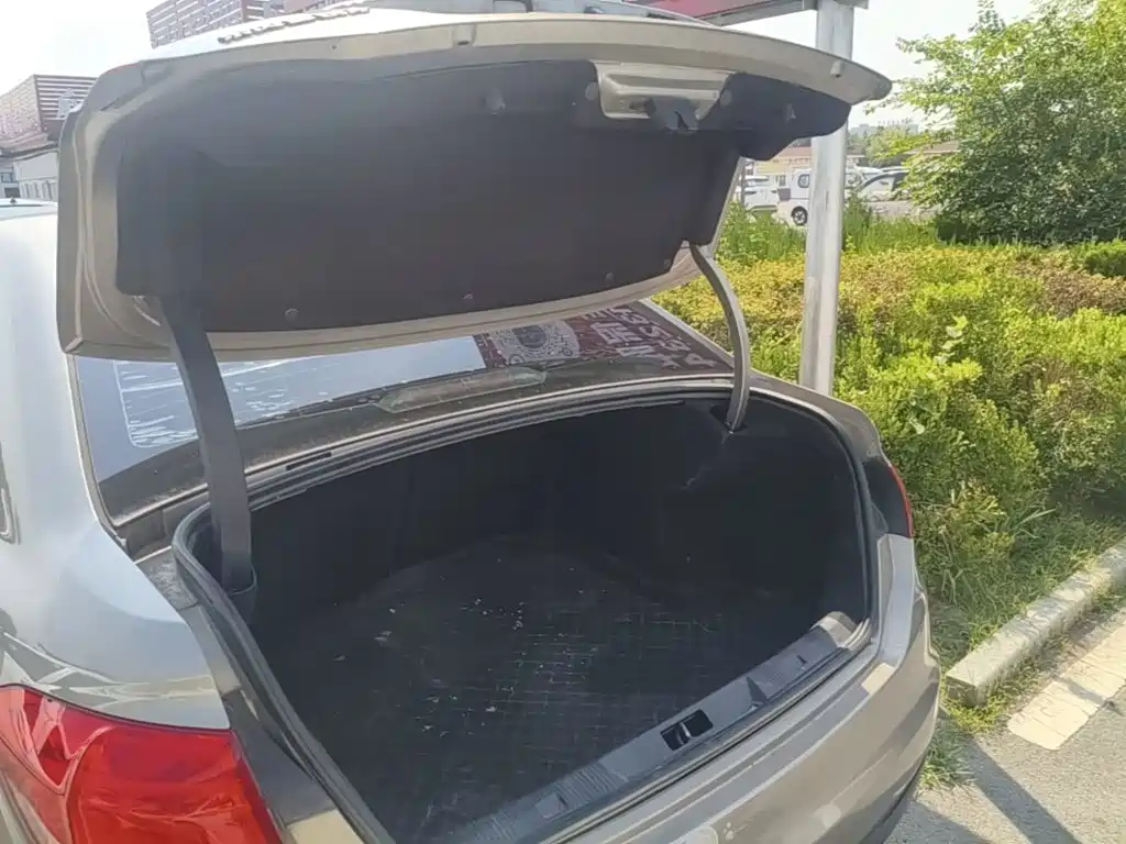 Citroën C4L 2015 — фото 19
