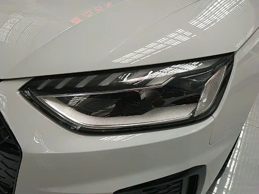 Audi A4L 2022 — фото 24