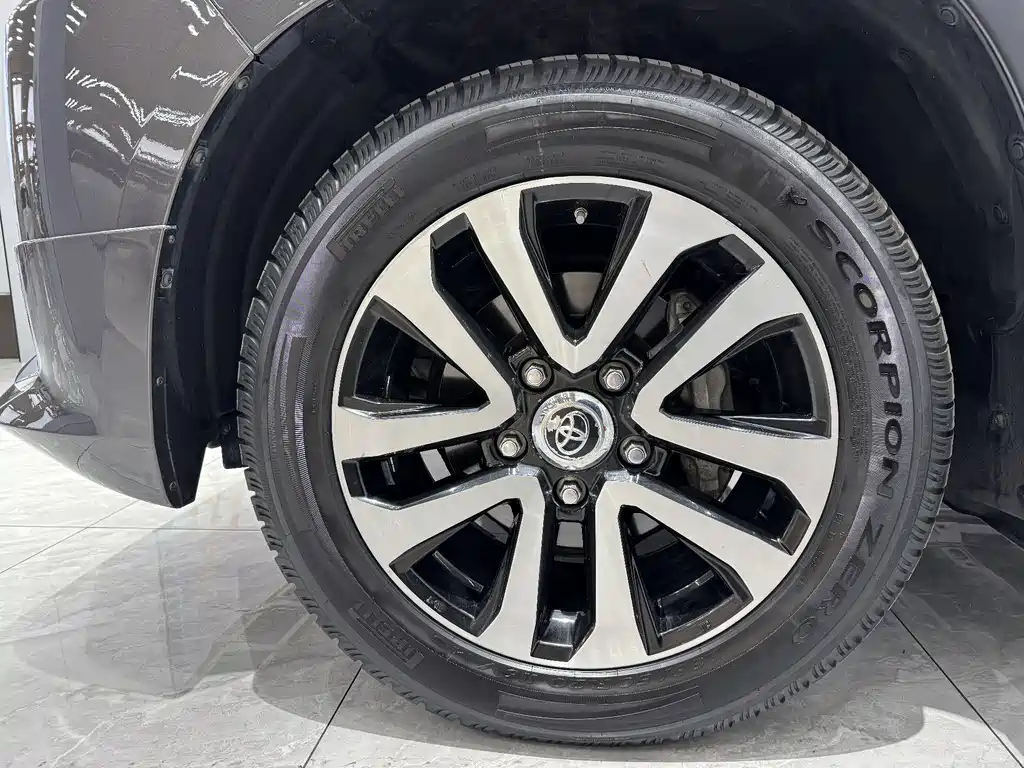 Toyota Land Cruiser 2019 — фото 26