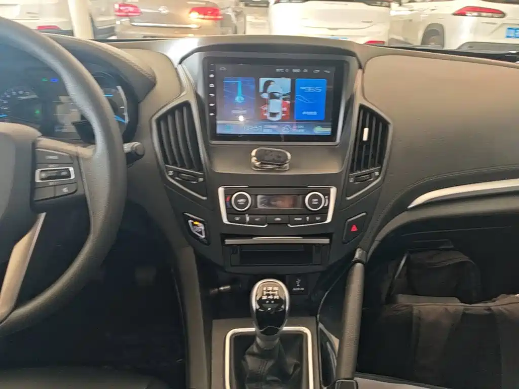 Dongfeng Fengshen AX7 2017 — фото 13