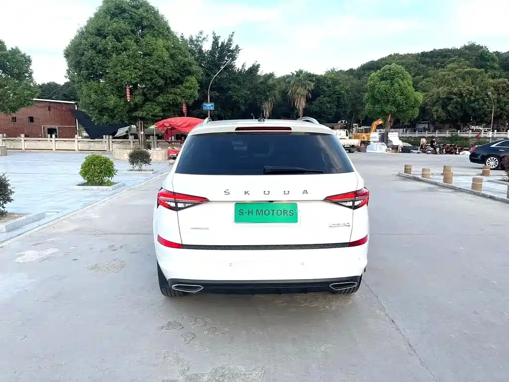 Skoda Kodiaq 2023 — фото 8