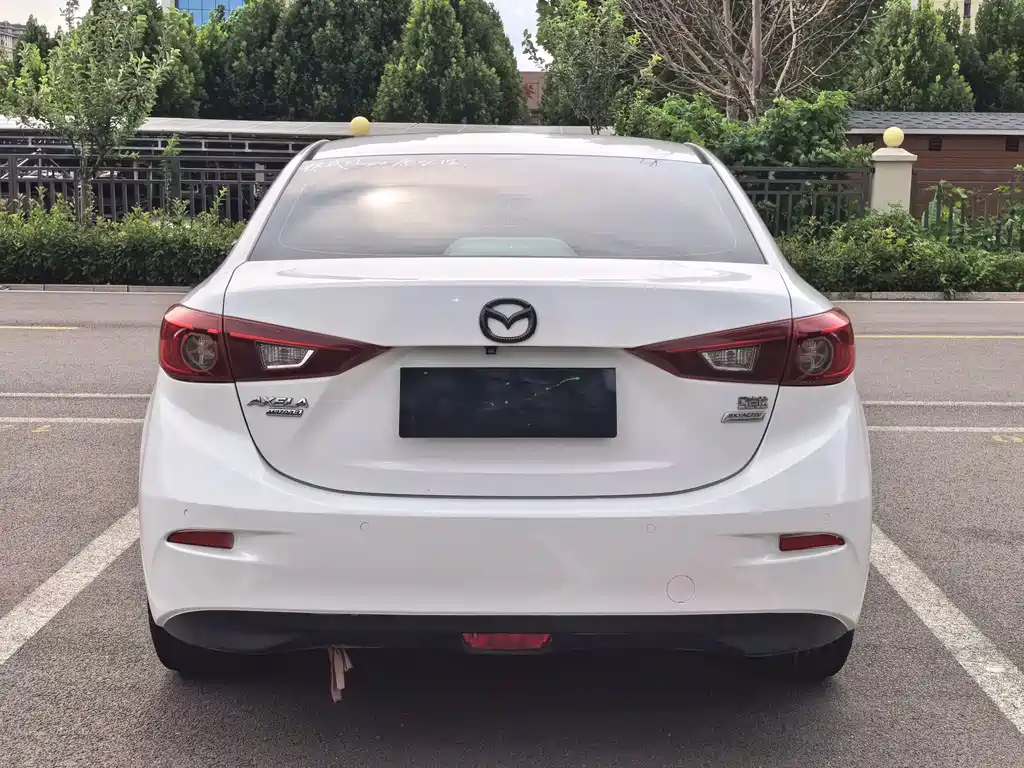 Mazda 3 Axela 2014