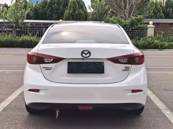 Mazda 3 Axela 2014