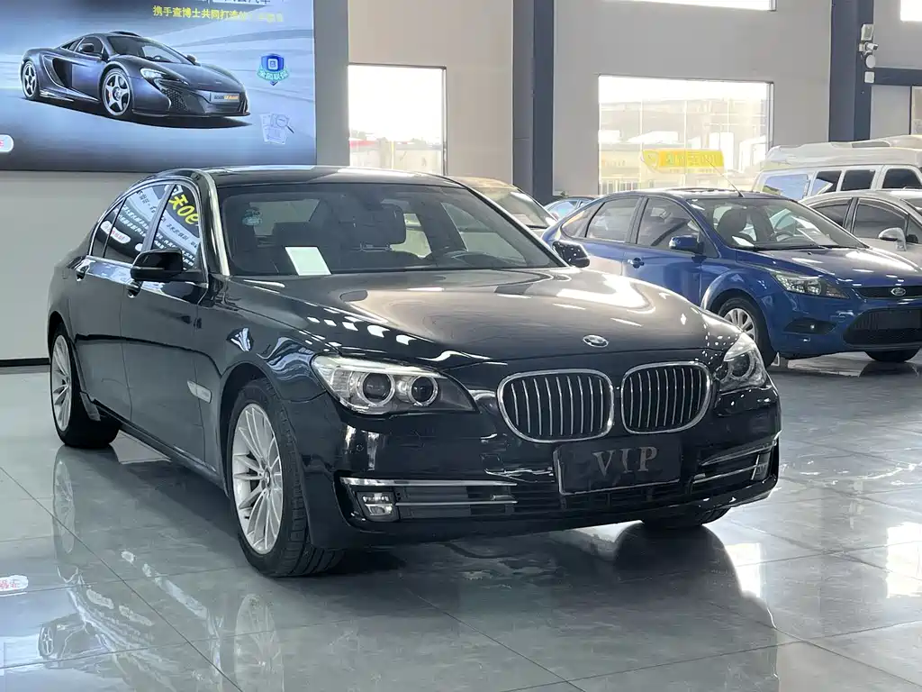 BMW 7 Series 2015 — фото 3