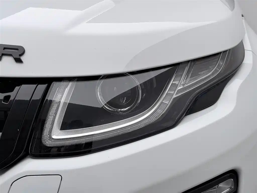 Land Rover Evoque 2018 — фото 7