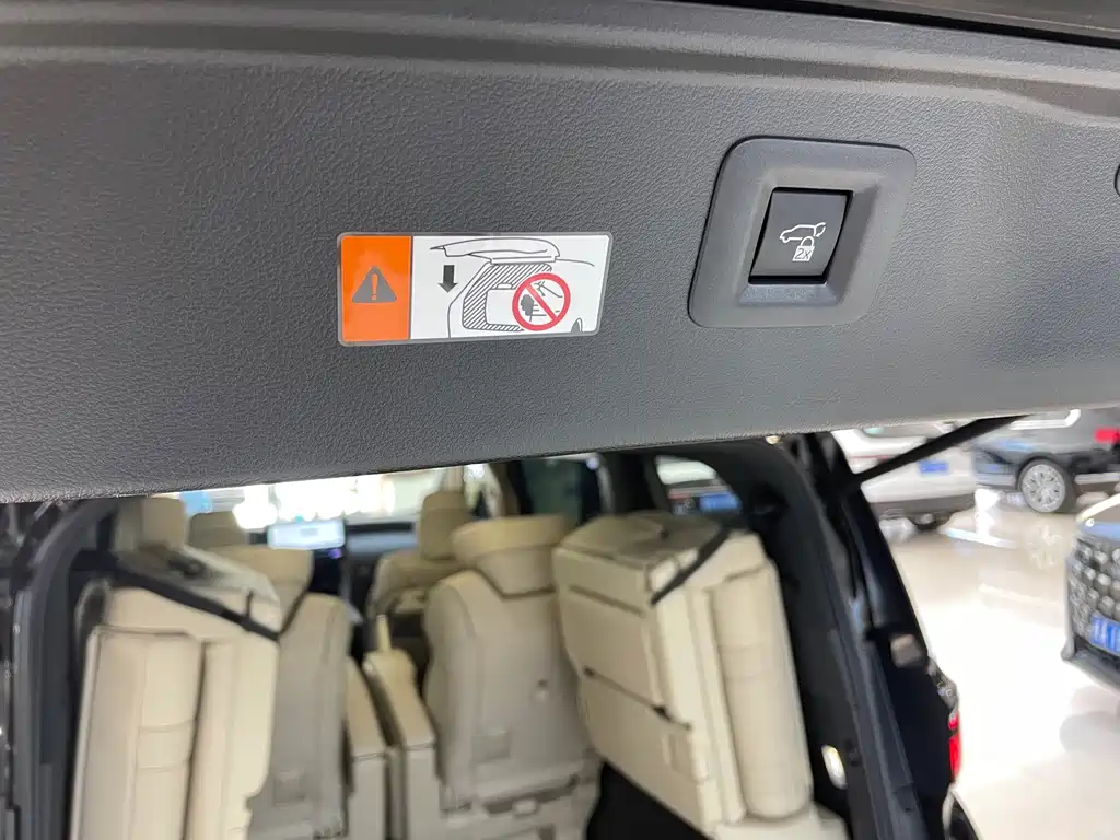 Toyota Vellfire 2024 — фото 40