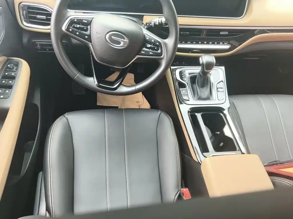 GAC Trumpchi M6 2023 — фото 6