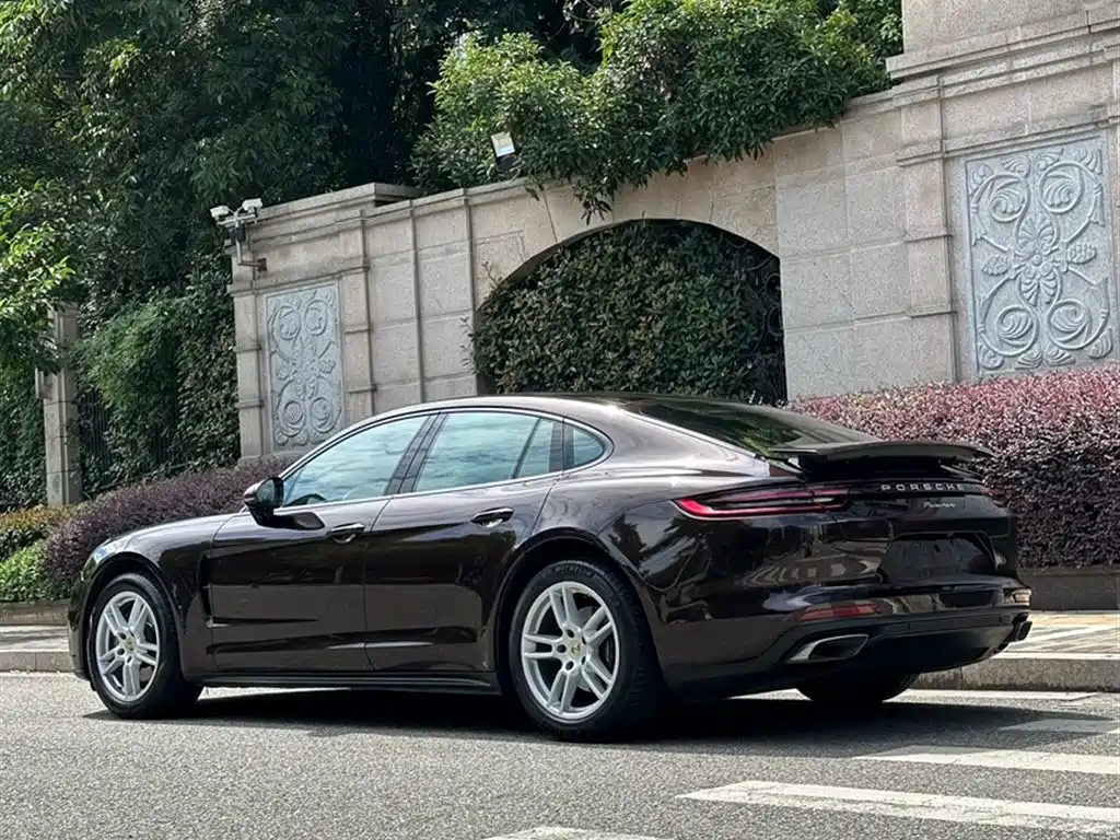Porsche Panamera 2018 — фото 9