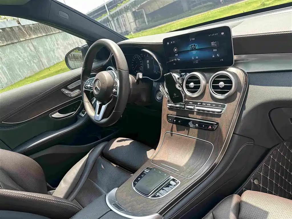 Mercedes-Benz GLC 2020 — фото 20