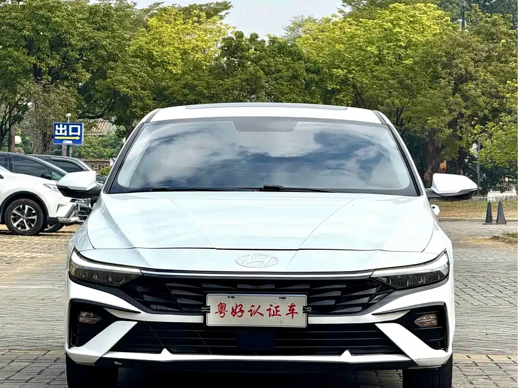 Hyundai Elantra 2024 — фото 2