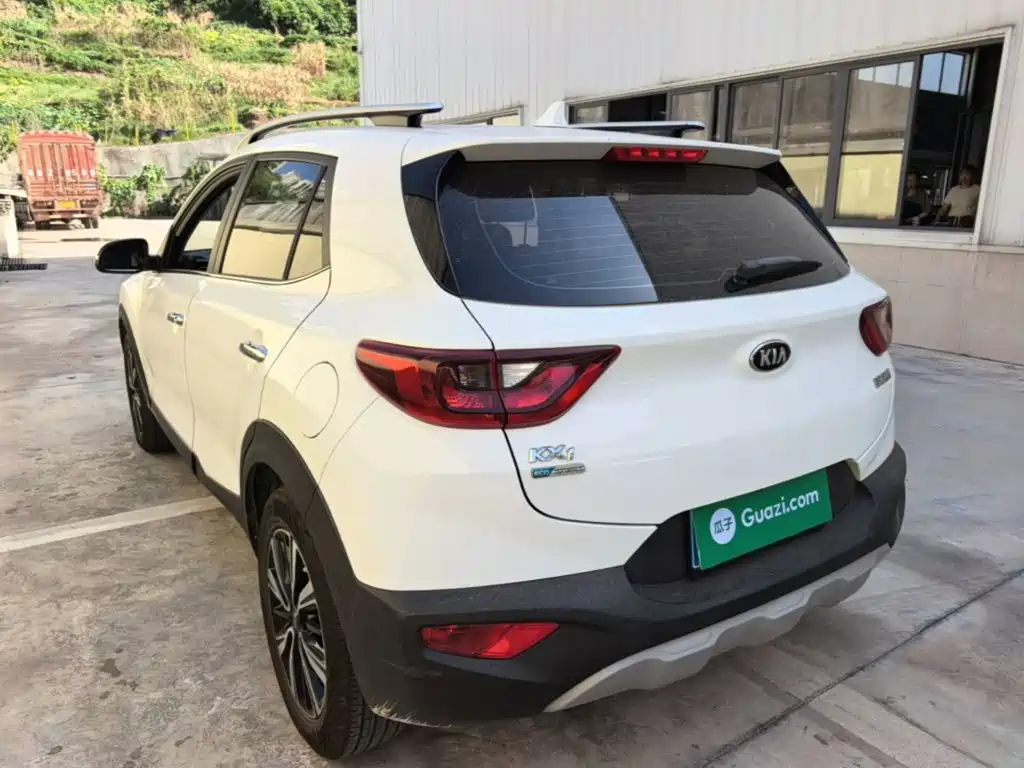 Kia KX1 2020