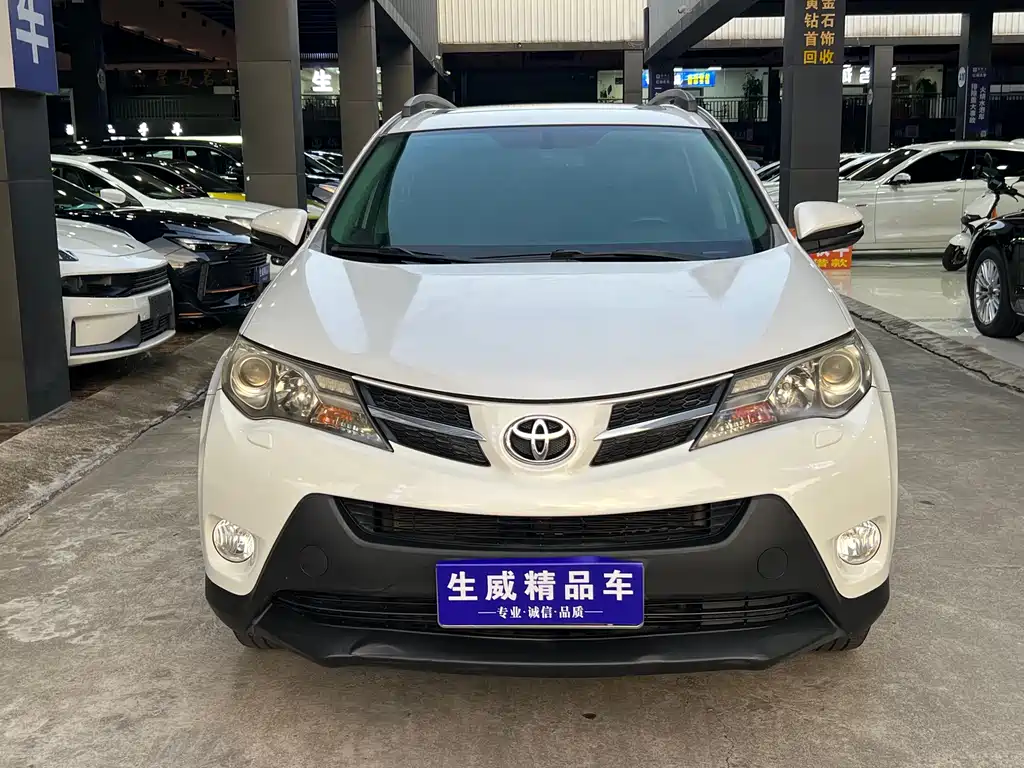 Toyota RAV4 2015