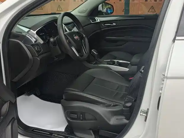 Cadillac SRX 2015 — фото 11