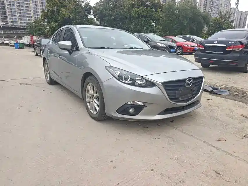 Mazda 3 Axela 2016 — фото 2