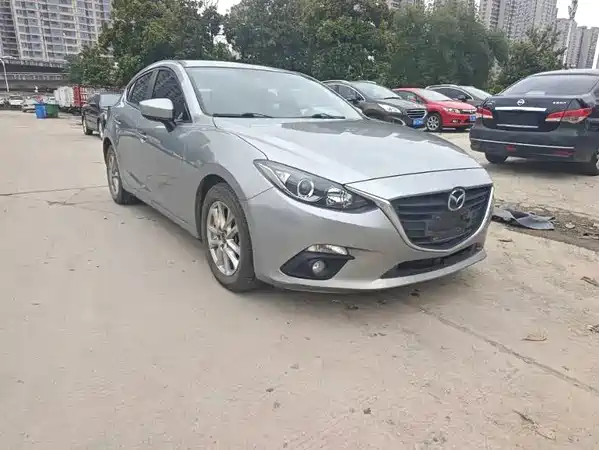 Mazda 3 Axela 2016