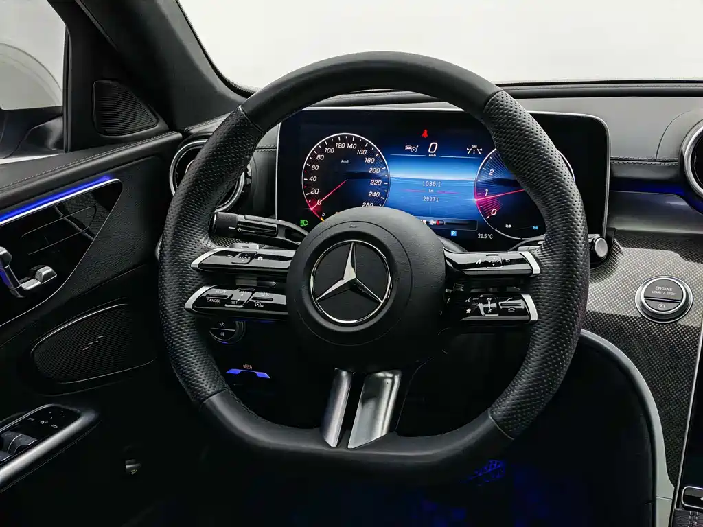 Mercedes-Benz C-Class 2024 — фото 12