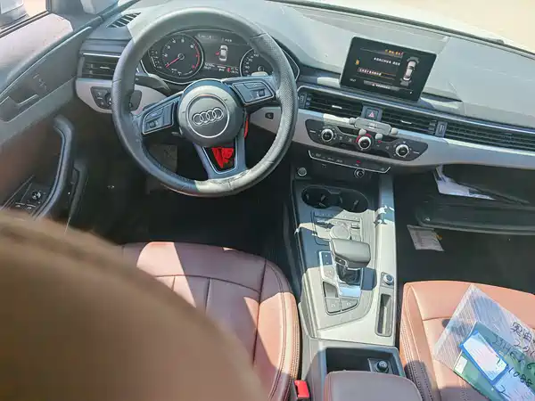 Audi A4L 2019
