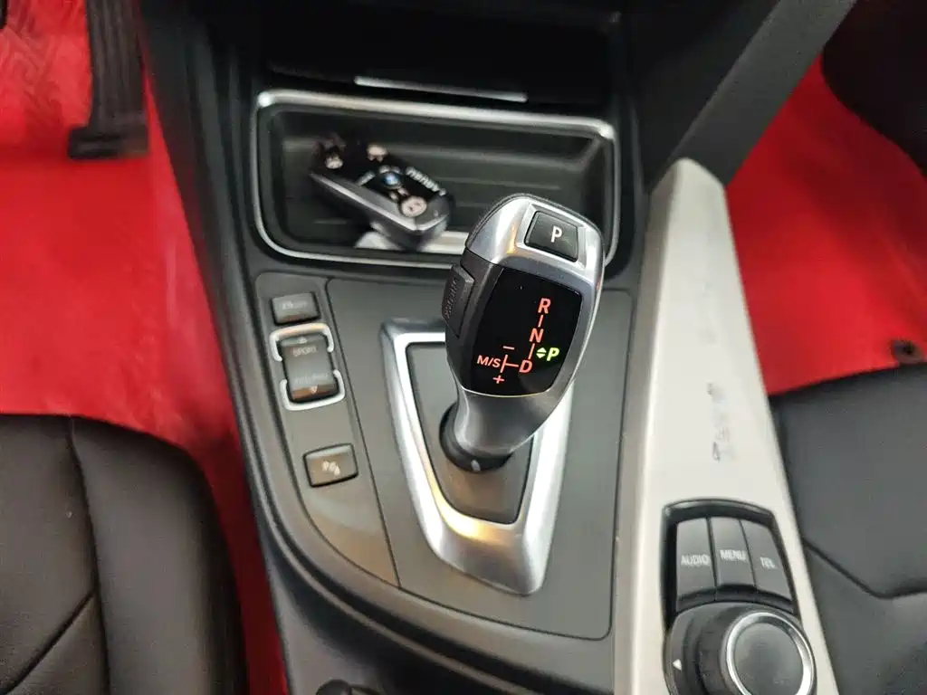 BMW 3 Series 2015 — фото 10