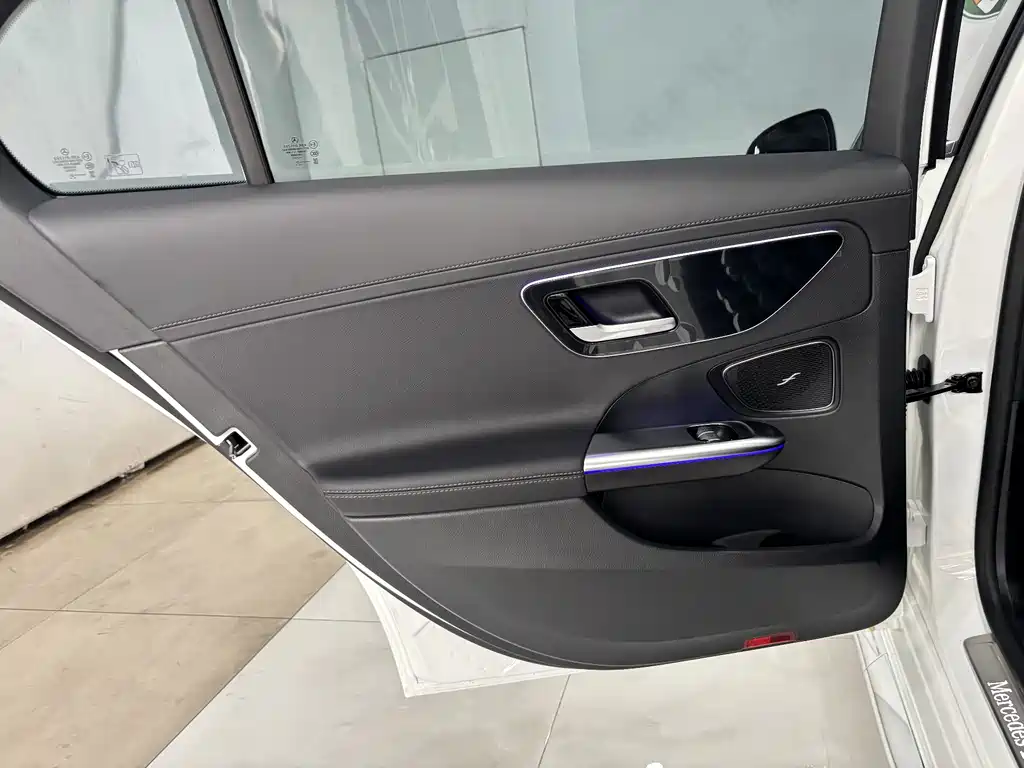 Mercedes-Benz C-Class New Energy 2025 — фото 20