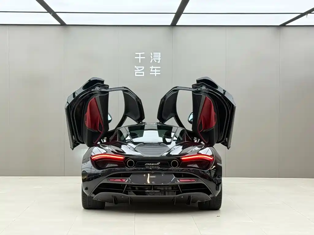 McLaren 720S 2019 — фото 14