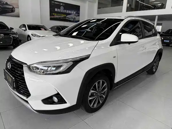 Toyota Yaris L 2022