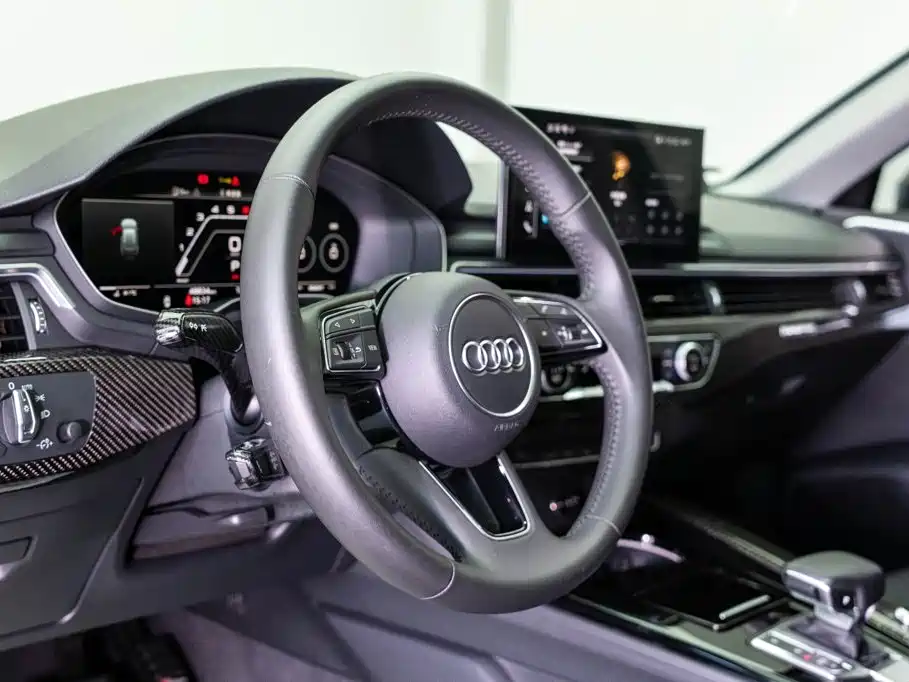 Audi A4L 2021 — фото 15