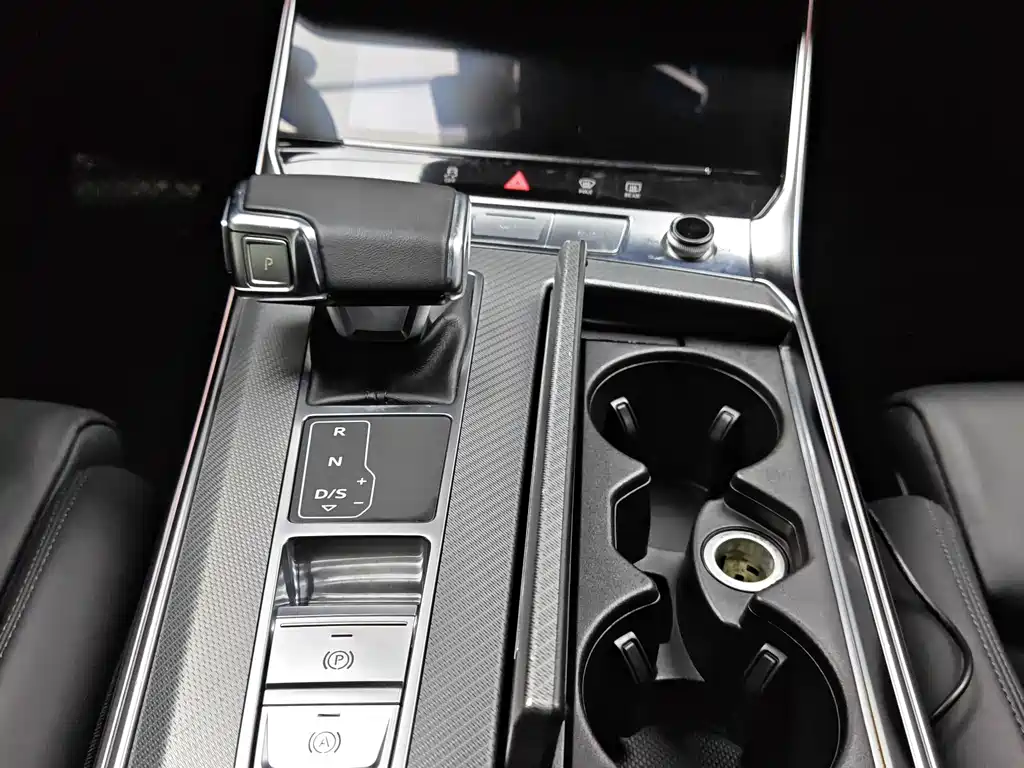 Audi A7 2023 — фото 11