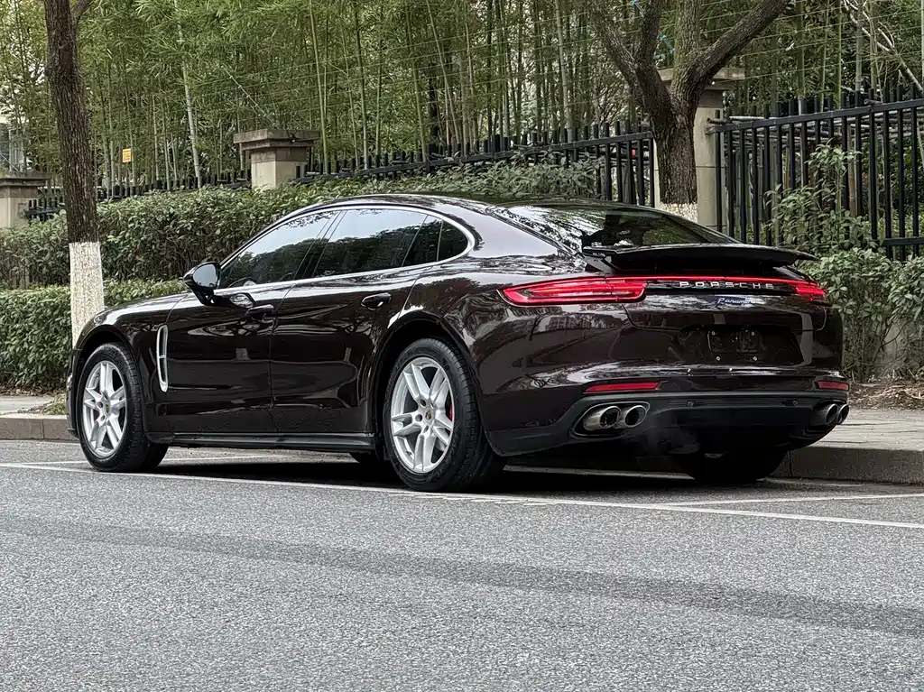 Porsche Panamera 2018 — фото 4