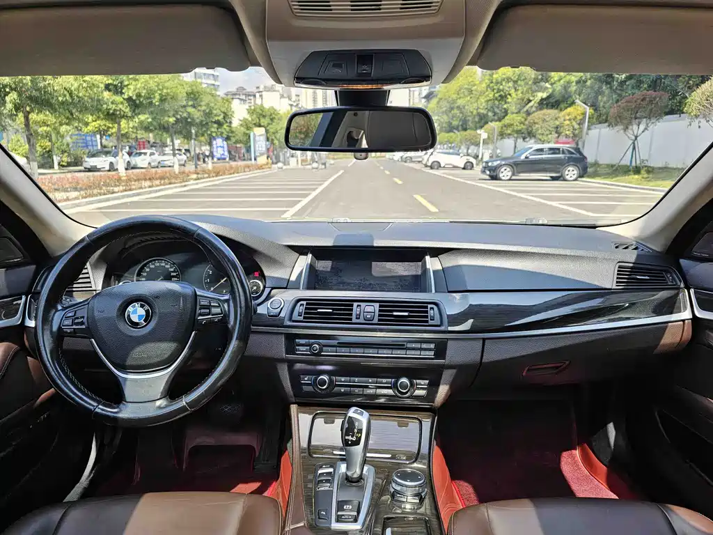 BMW 5 Series 2016 — фото 6