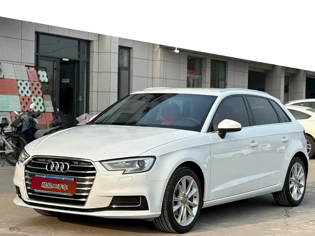 Audi A3 2019 — фото 1