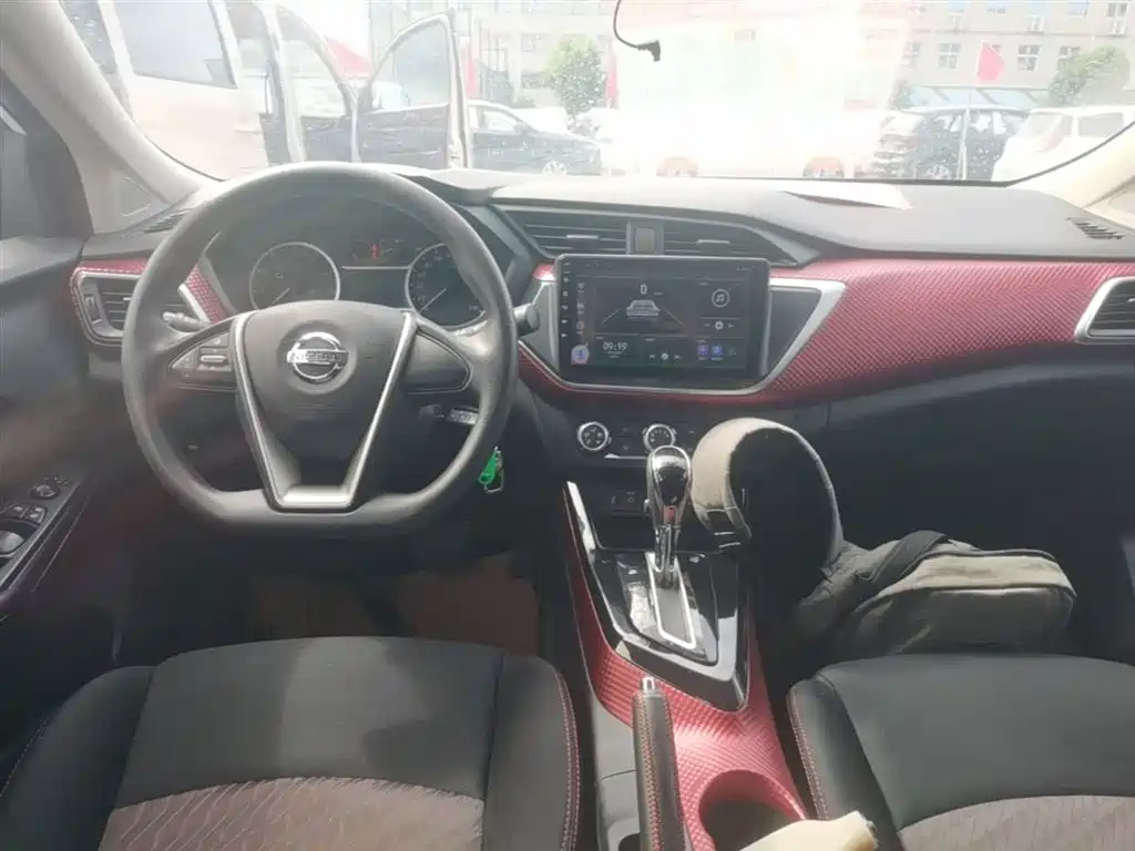 Nissan Bluebird 2018 — фото 10