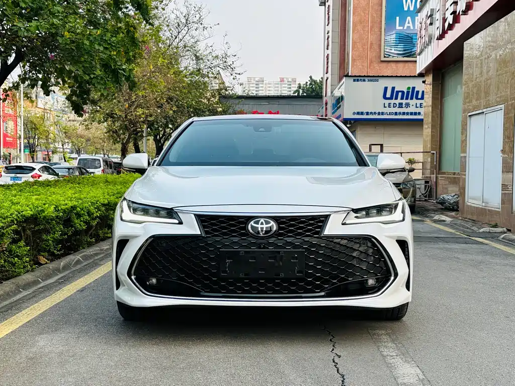 Toyota Avalon 2023 — фото 2