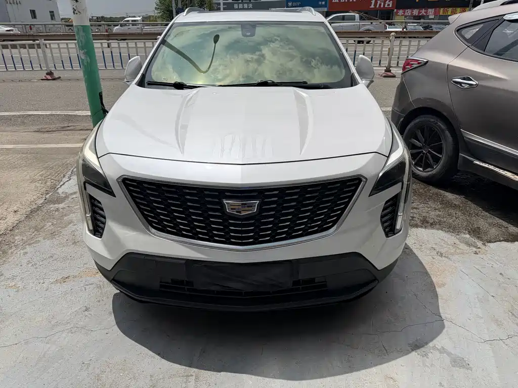 Cadillac XT4 2019 — фото 2