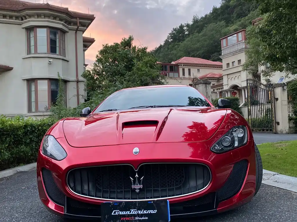 Maserati Granturismo 2015 — фото 1
