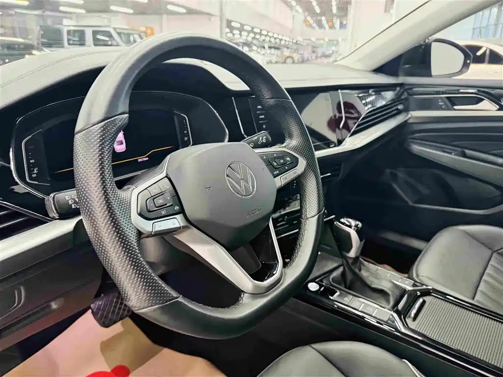 Volkswagen Passat 2022 — фото 13