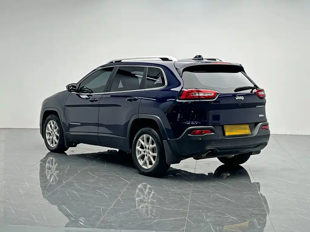 Jeep Cherokee 2017 — фото 3