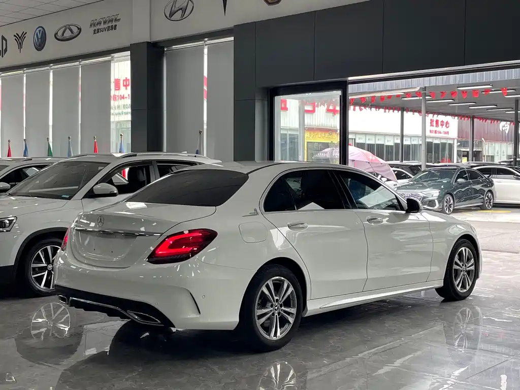 Mercedes-Benz C-Class 2020 — фото 16