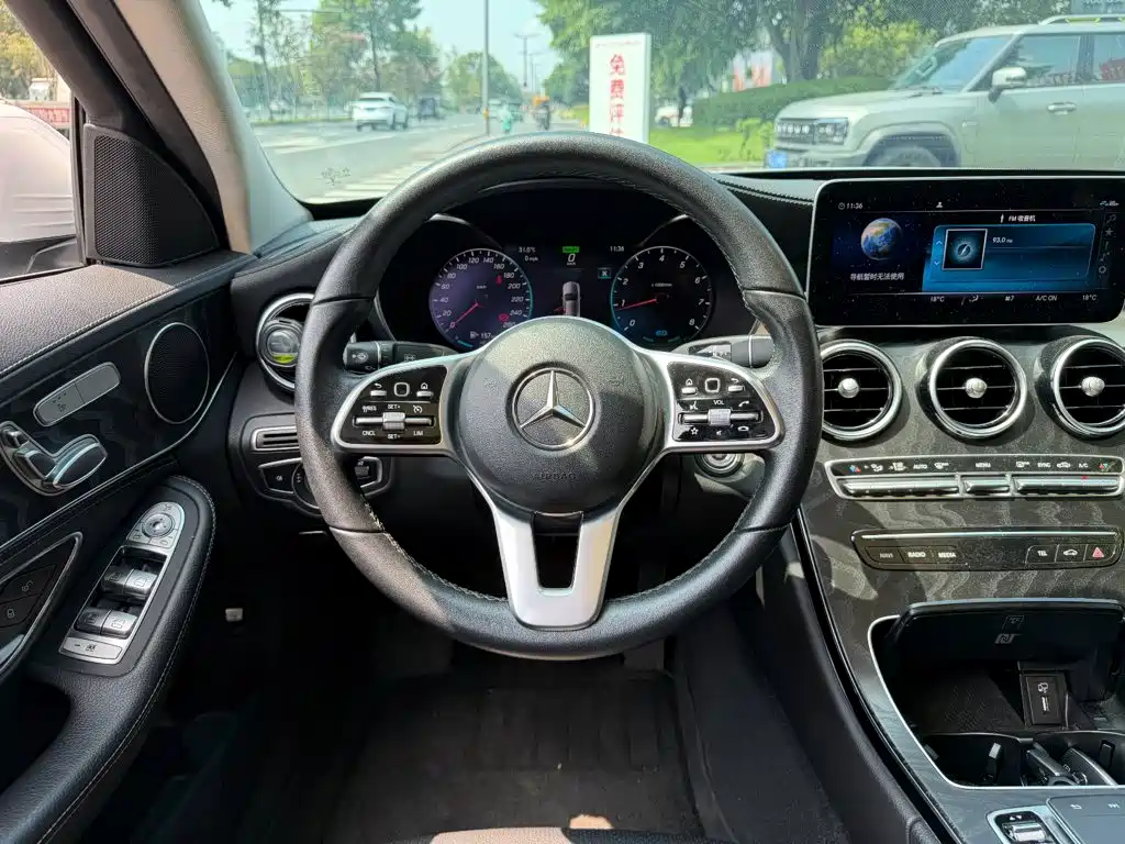 Mercedes-Benz C-Class 2019 — фото 14