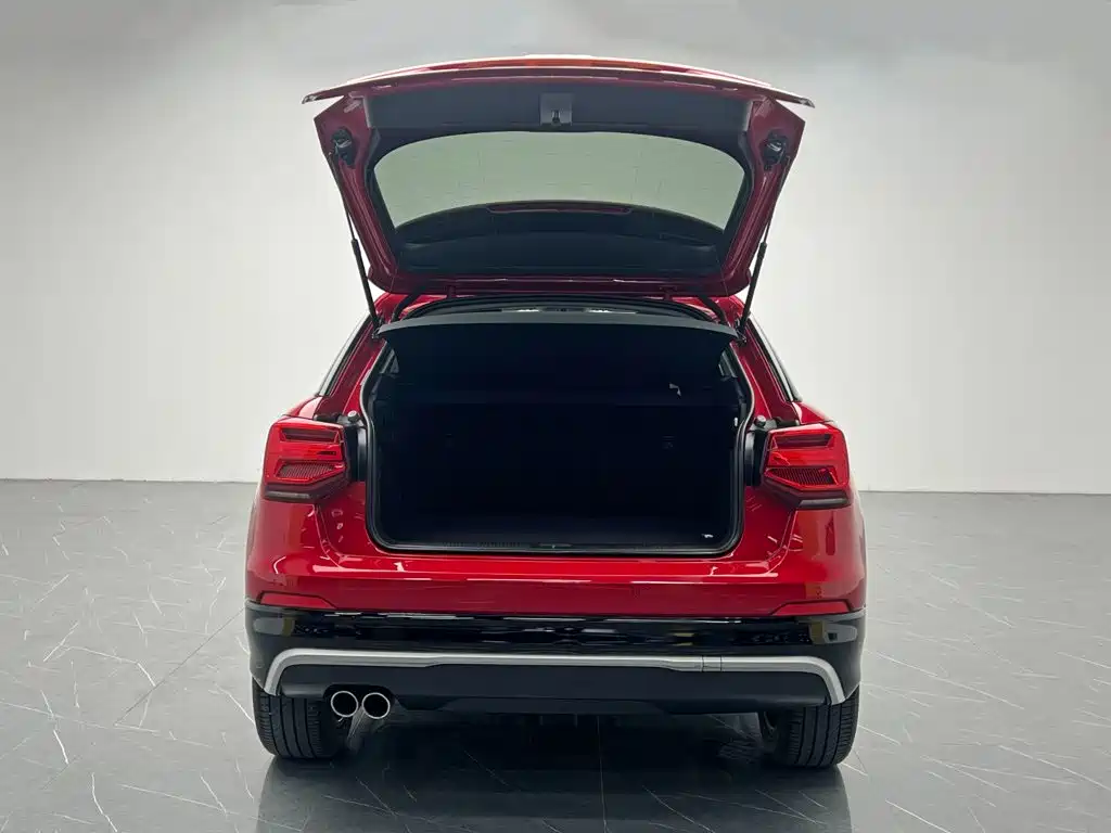 Audi Q2L 2021 — фото 11