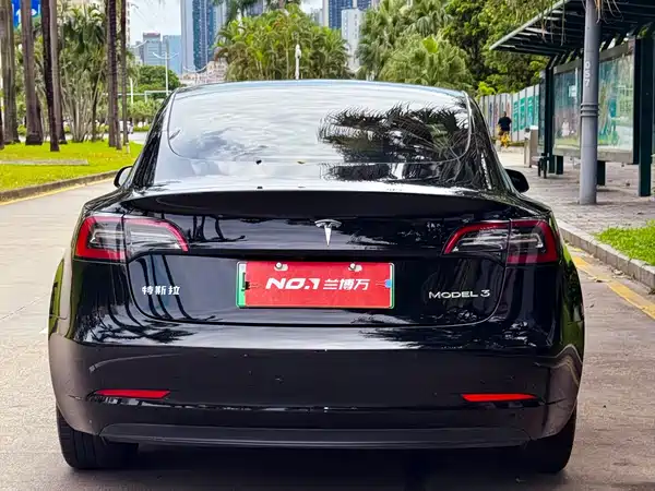 Tesla Model 3 2023